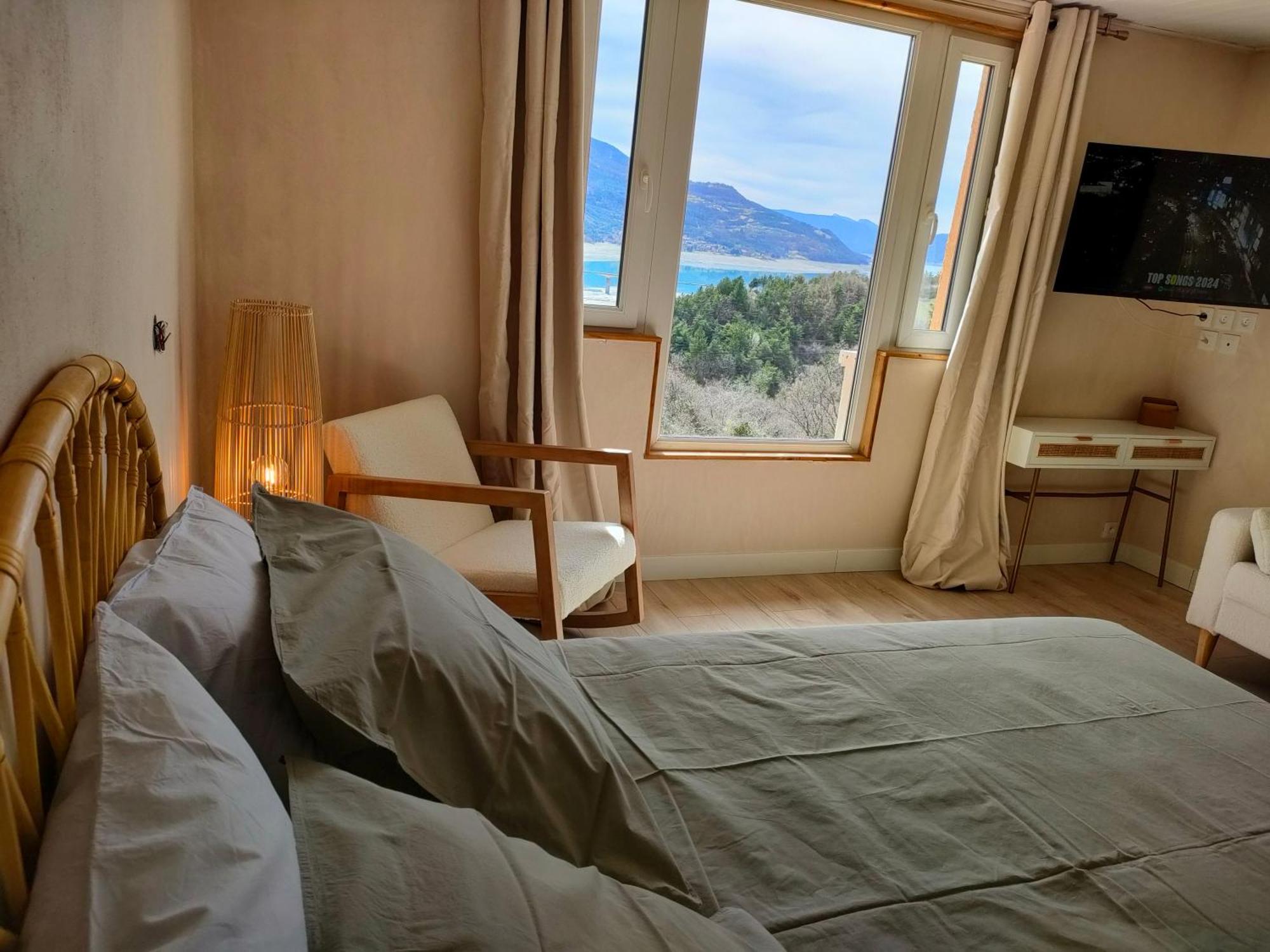 Le Cosy Du Plongeoir - T2 Neuf Avec Vue Sur Le Lac De Serre Poncon Et Grande Terrasse Avec Jardin Savines-le-Lac Buitenkant foto